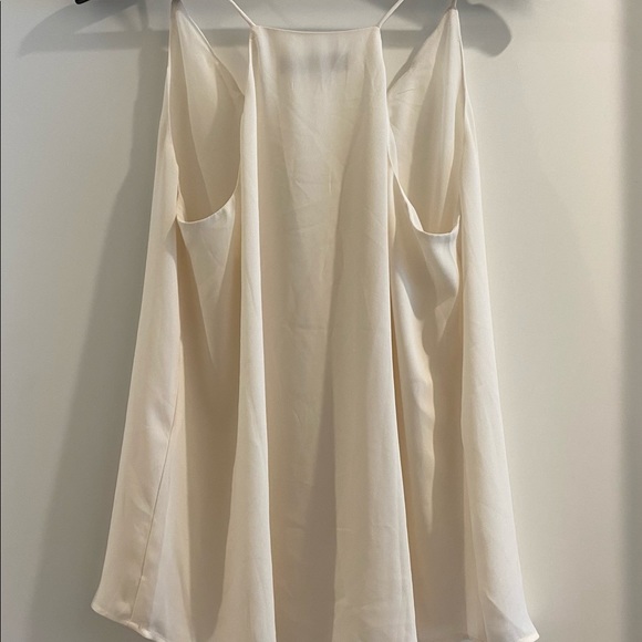 Off white loose cami tank top - Picture 2 of 4